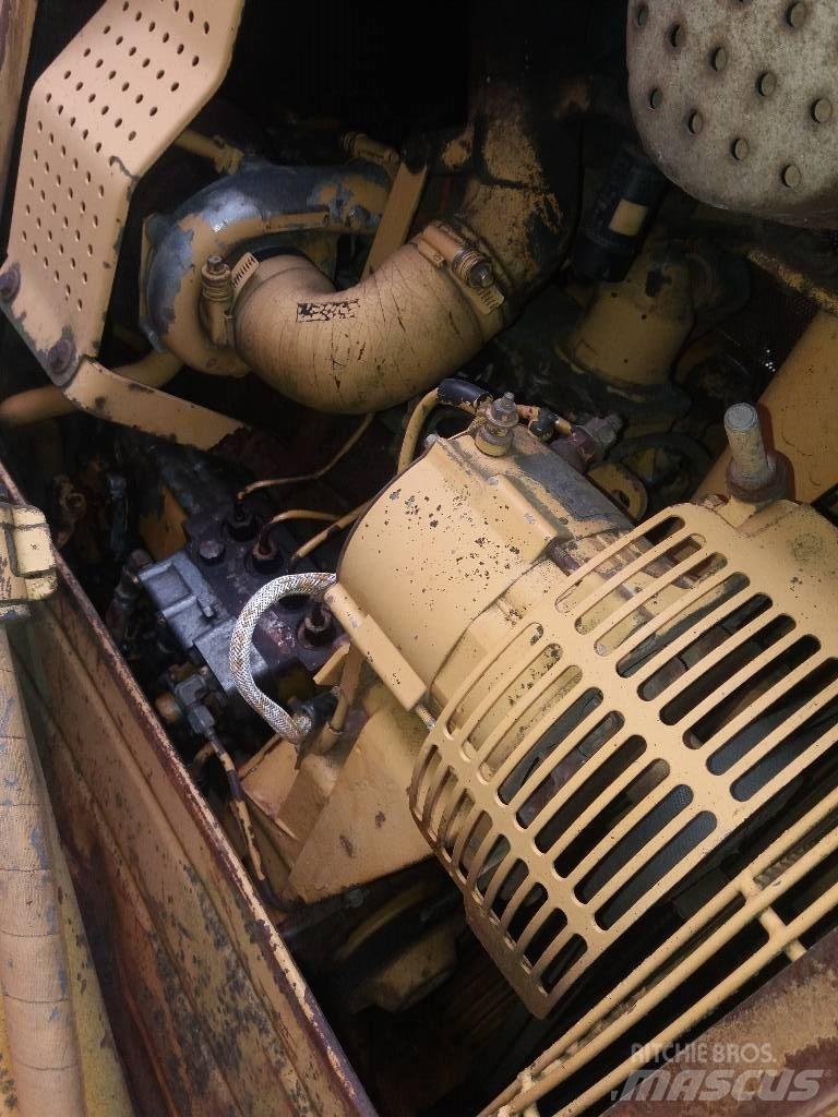 CAT D 4 H Crawler dozers