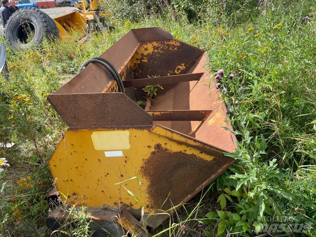 Dalen 1534 Strøkasse Sand And Salt Spreaders