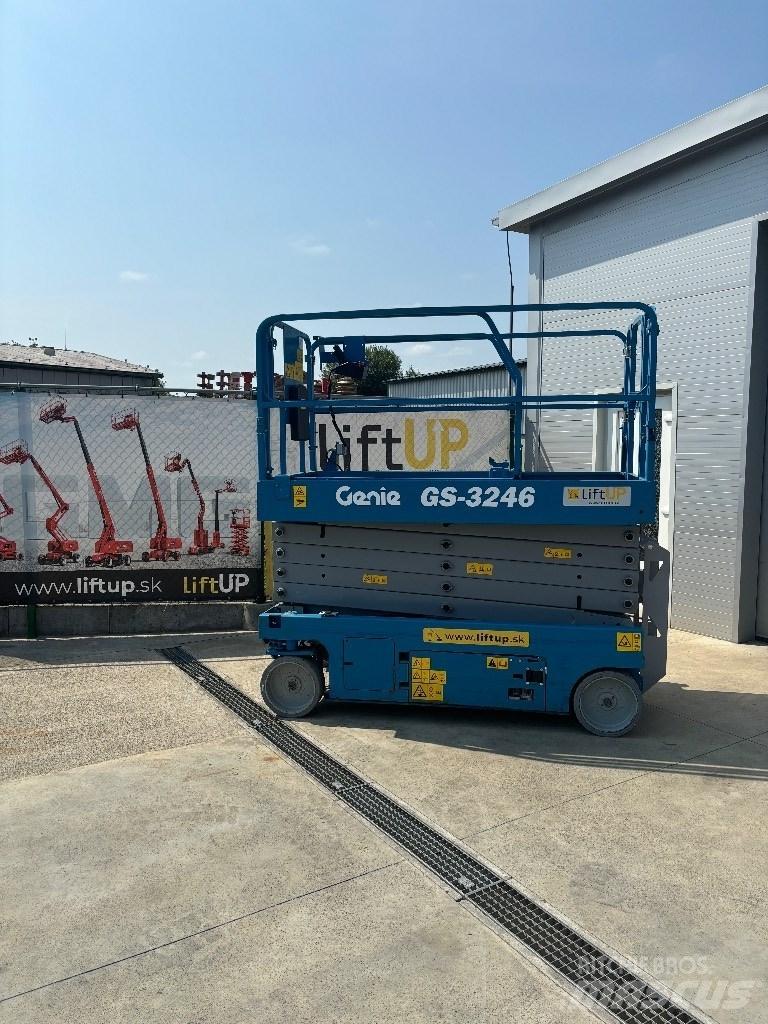 Genie GS 3246 Scissor Lifts