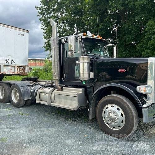 Peterbilt 389 Conventional Trucks / Tractor Trucks