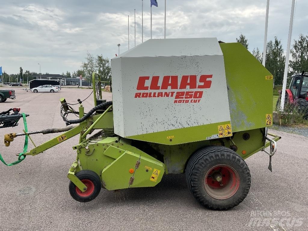 CLAAS 250 Round Balers