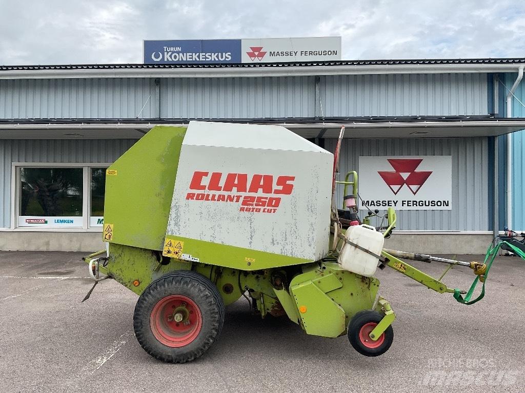 CLAAS 250 Round Balers