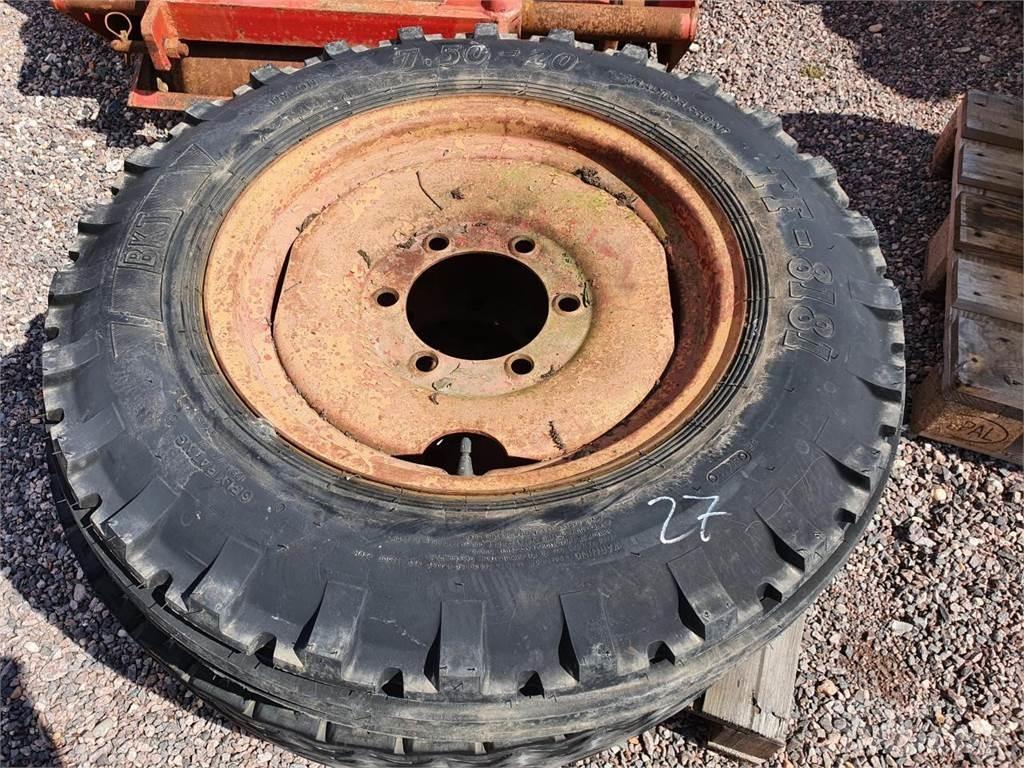BKT 7.5-20 Tires, wheels and rims