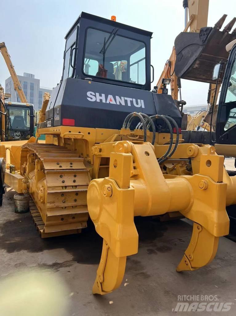 Shantui SD 22 Crawler dozers