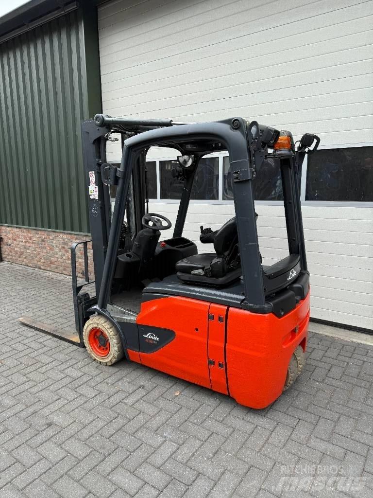 Linde E16-02 Electric Forklifts