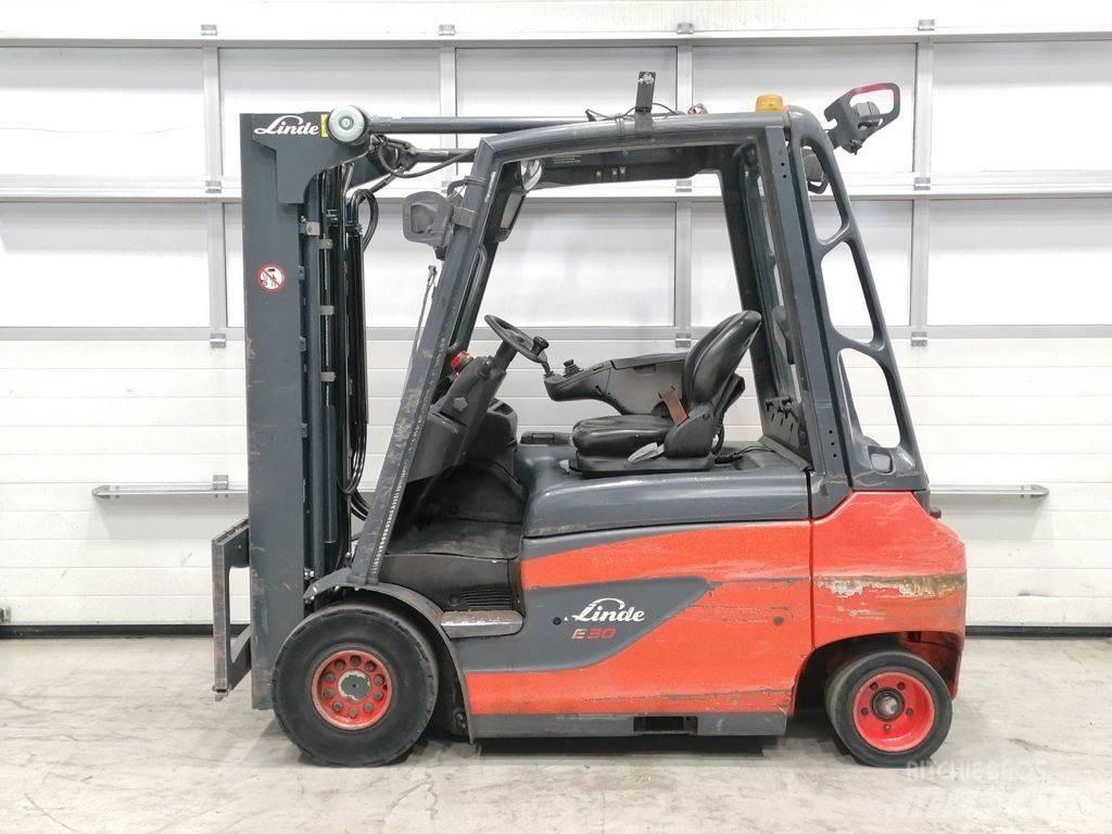 Linde E30-01 Electric Forklifts