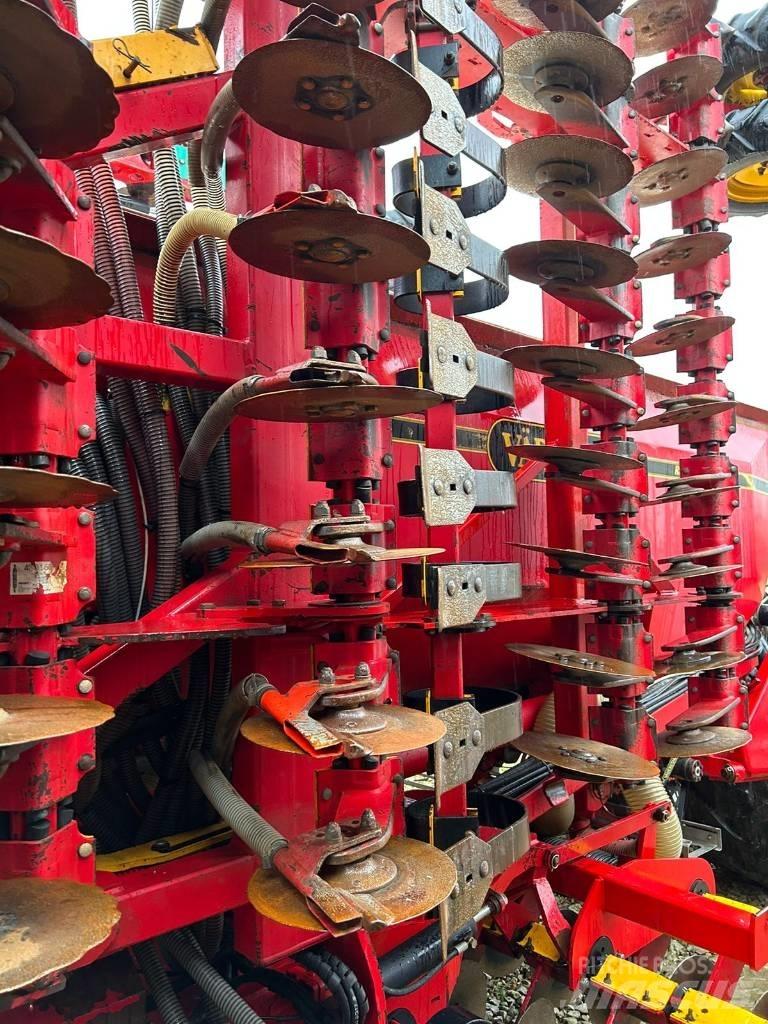 Väderstad Rapid800 Drills