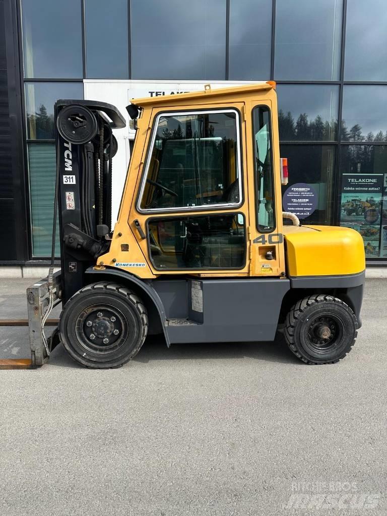 TCM FD40T8 Diesel Forklifts