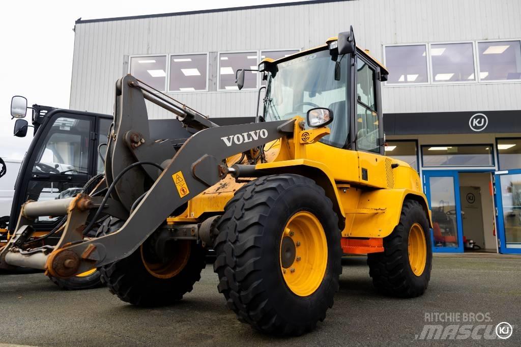 Volvo L 35 Wheel Loaders