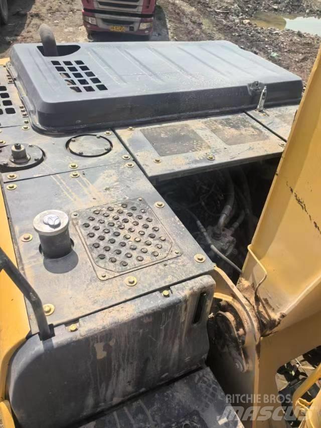 Sumitomo SH200-5 Crawler Excavators