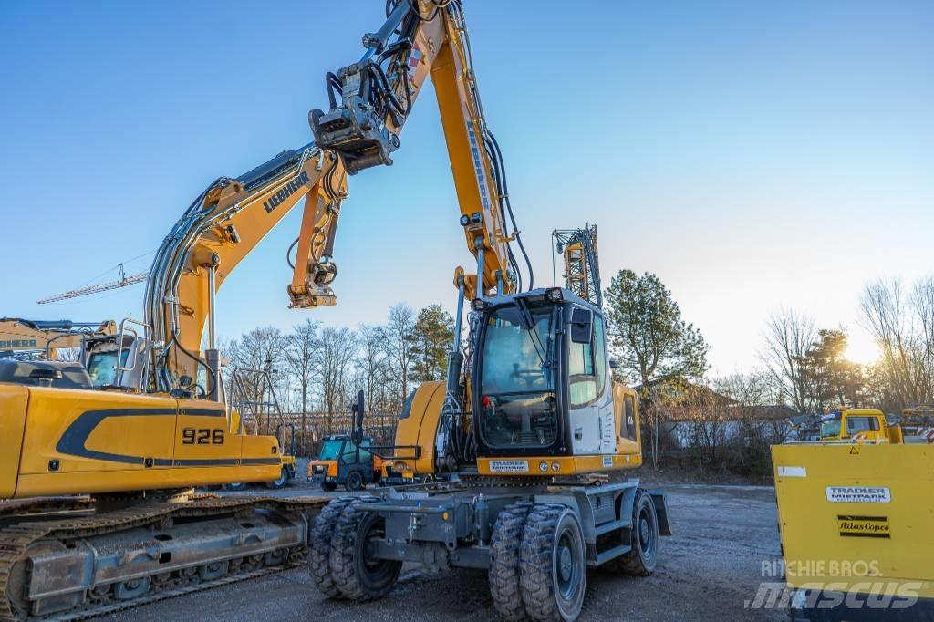Liebherr A 916 Wheeled Excavators