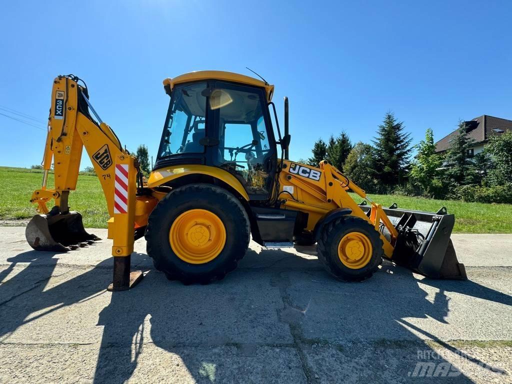 JCB 3CX Backhoe Loaders