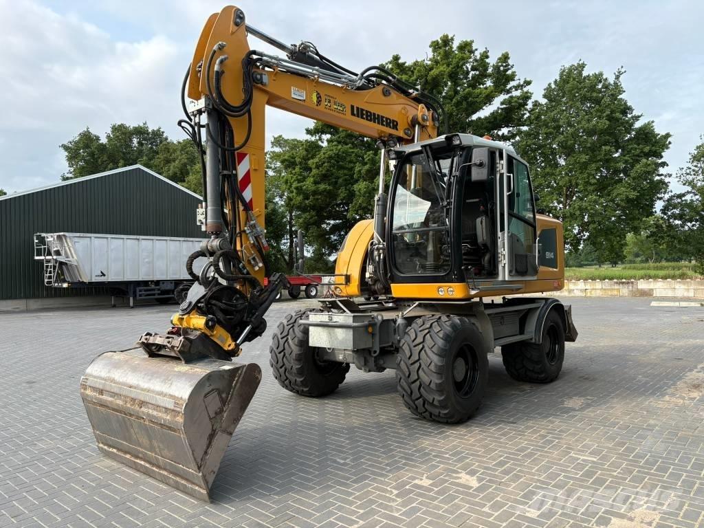 Liebherr A914 Wheeled Excavators