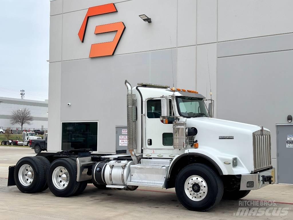 Kenworth T 800 Conventional Trucks / Tractor Trucks