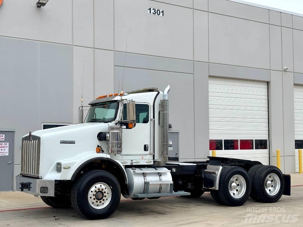 Kenworth T 800 Conventional Trucks / Tractor Trucks