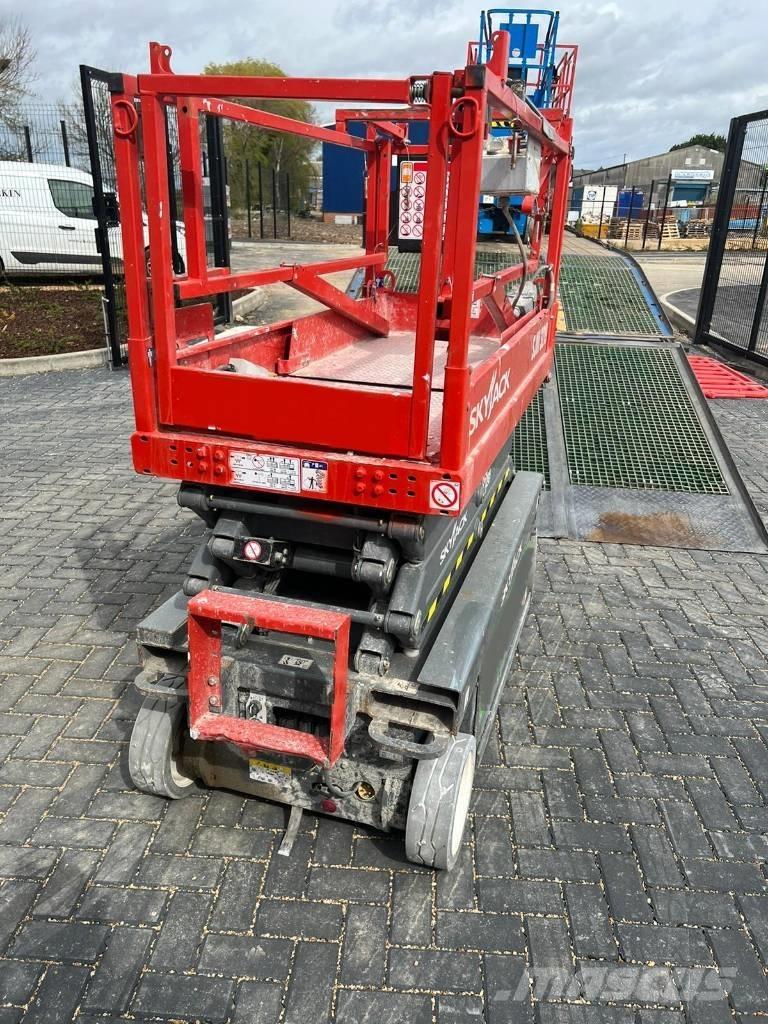 SkyJack SJ 3219 Scissor Lifts