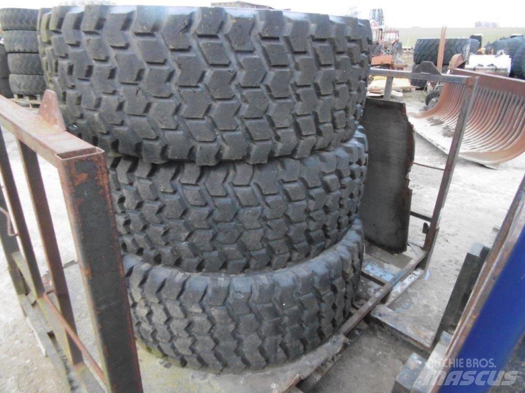 Nokian 20,5x25 Tires, wheels and rims