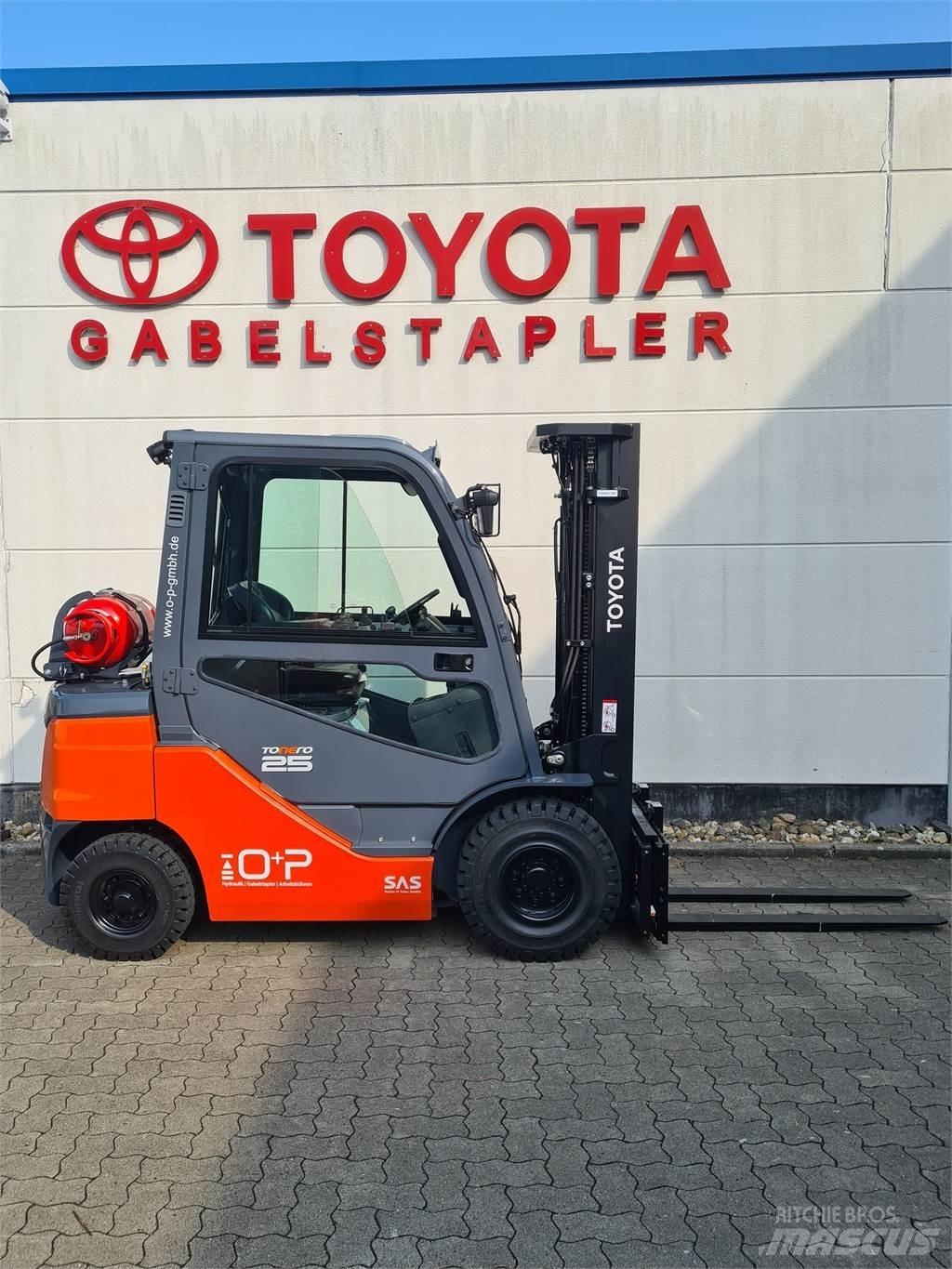 Toyota 02-8FGF25 LPG trucks