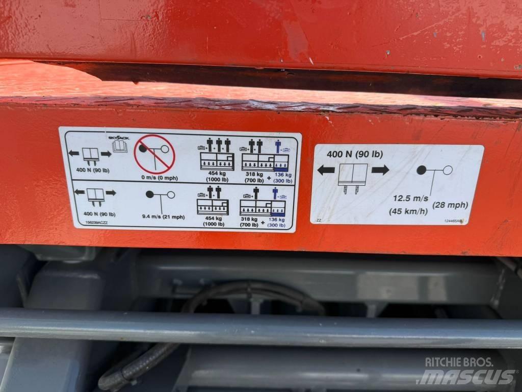 SkyJack SJ 4626 Scissor Lifts