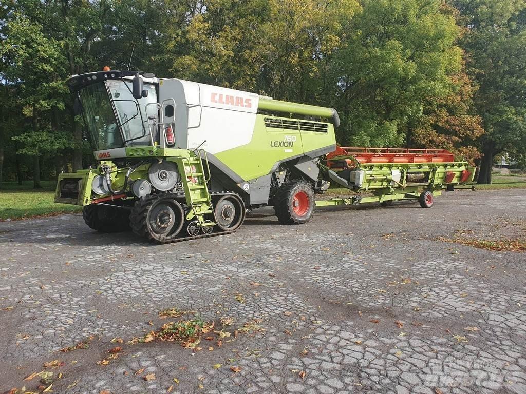 CLAAS 760TT Combine Harvesters