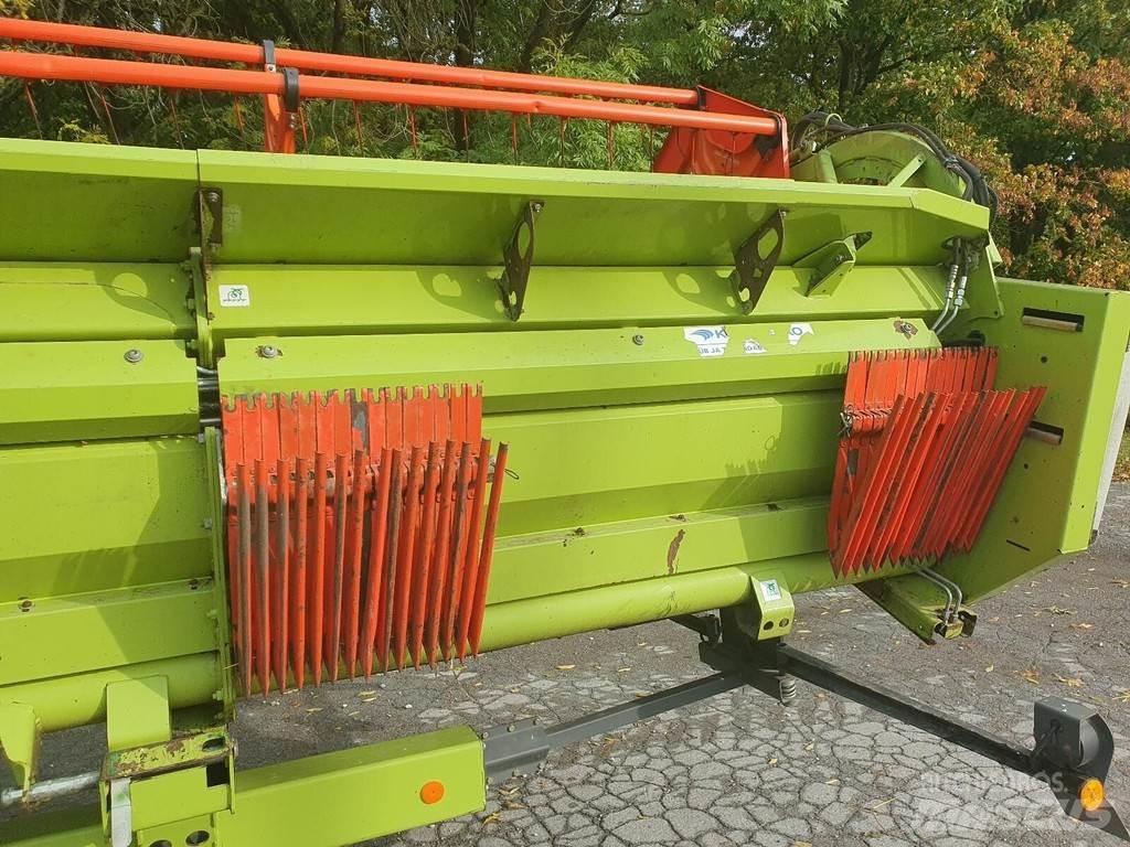CLAAS 760TT Combine Harvesters