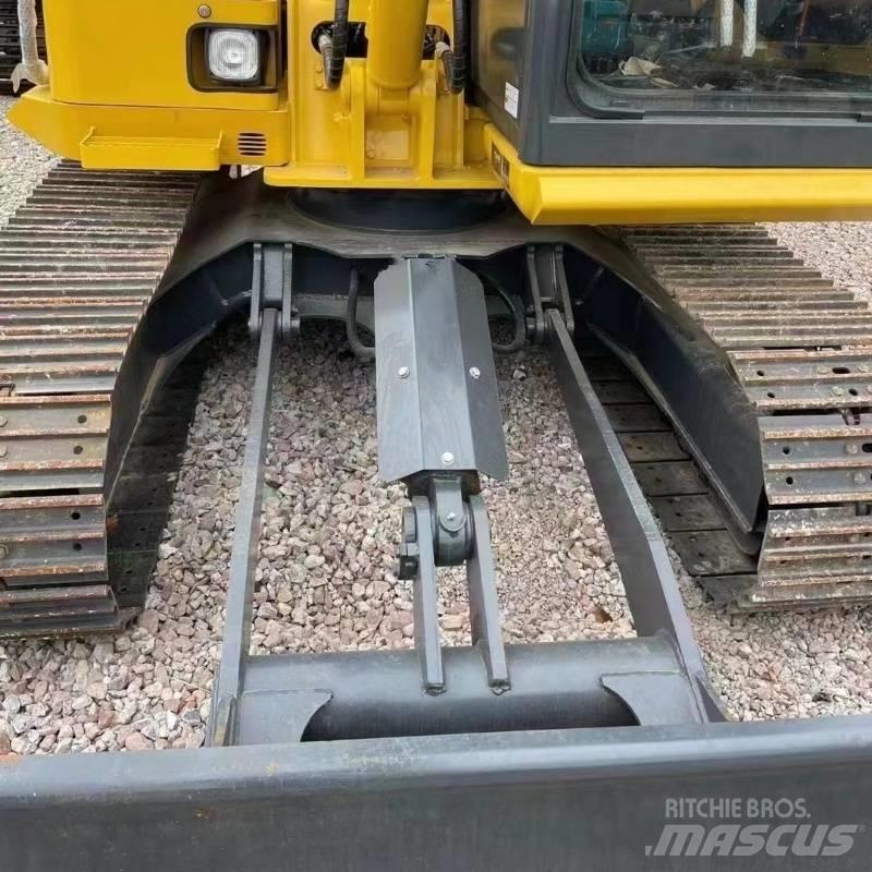 Komatsu PC70 Crawler Excavators
