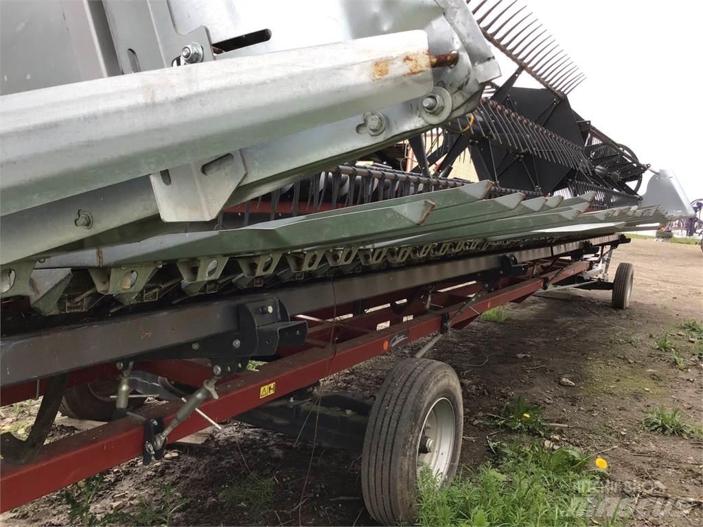 Case IH 3100 Harvester Headers