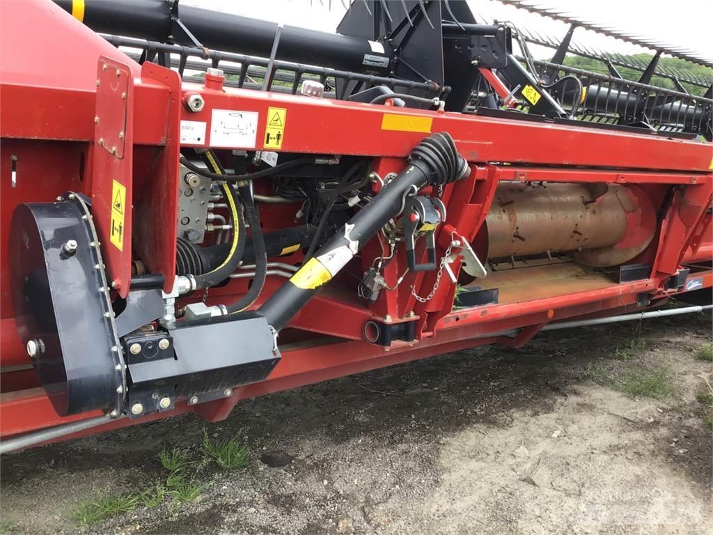 Case IH 3100 Harvester Headers