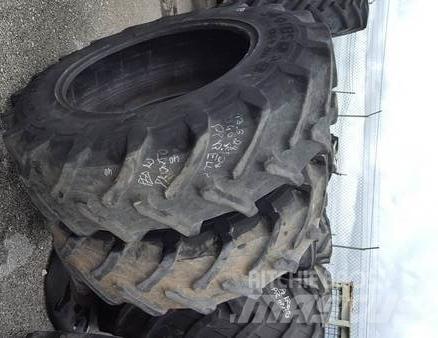  Pneus 13.6R28 Tires, wheels and rims