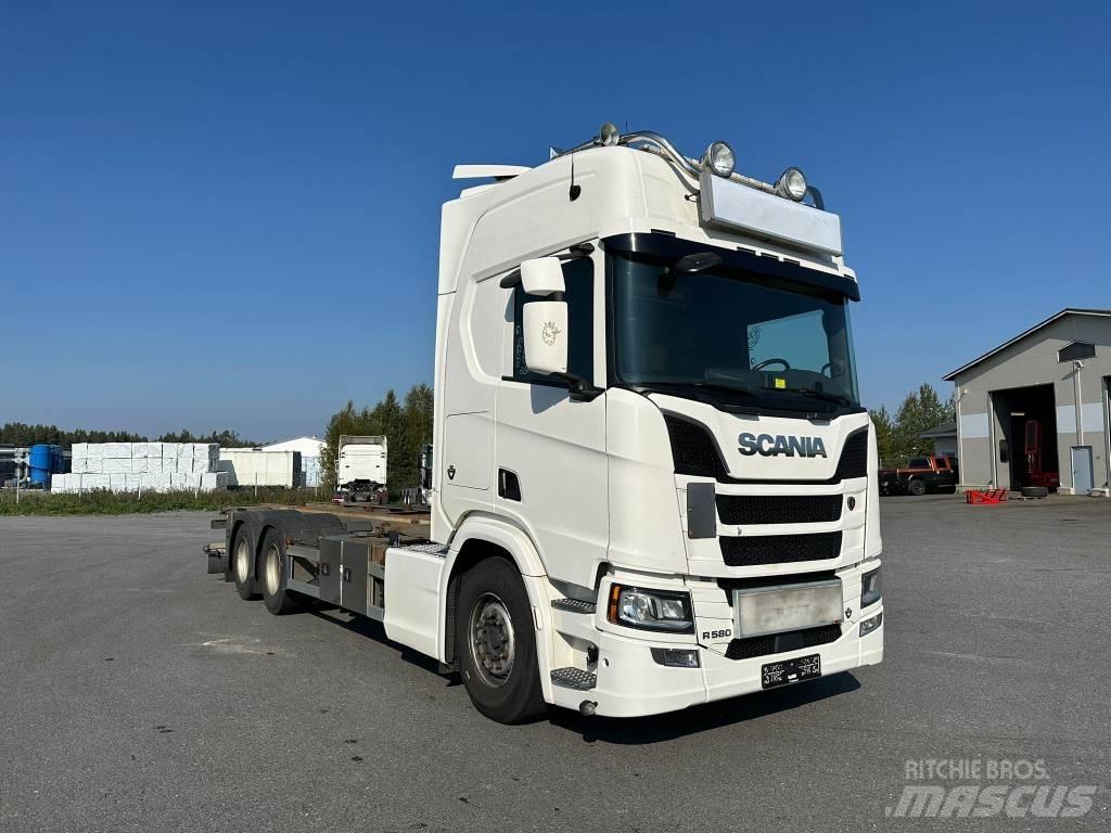 Scania R 580 Conventional Trucks / Tractor Trucks
