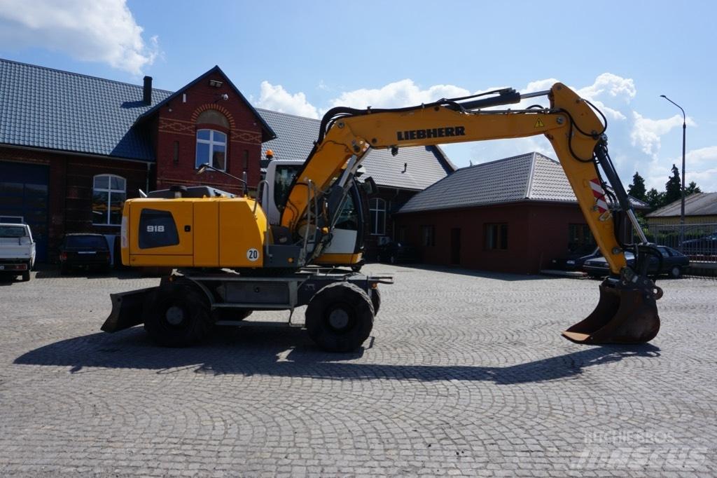 Liebherr A 918 Wheeled Excavators