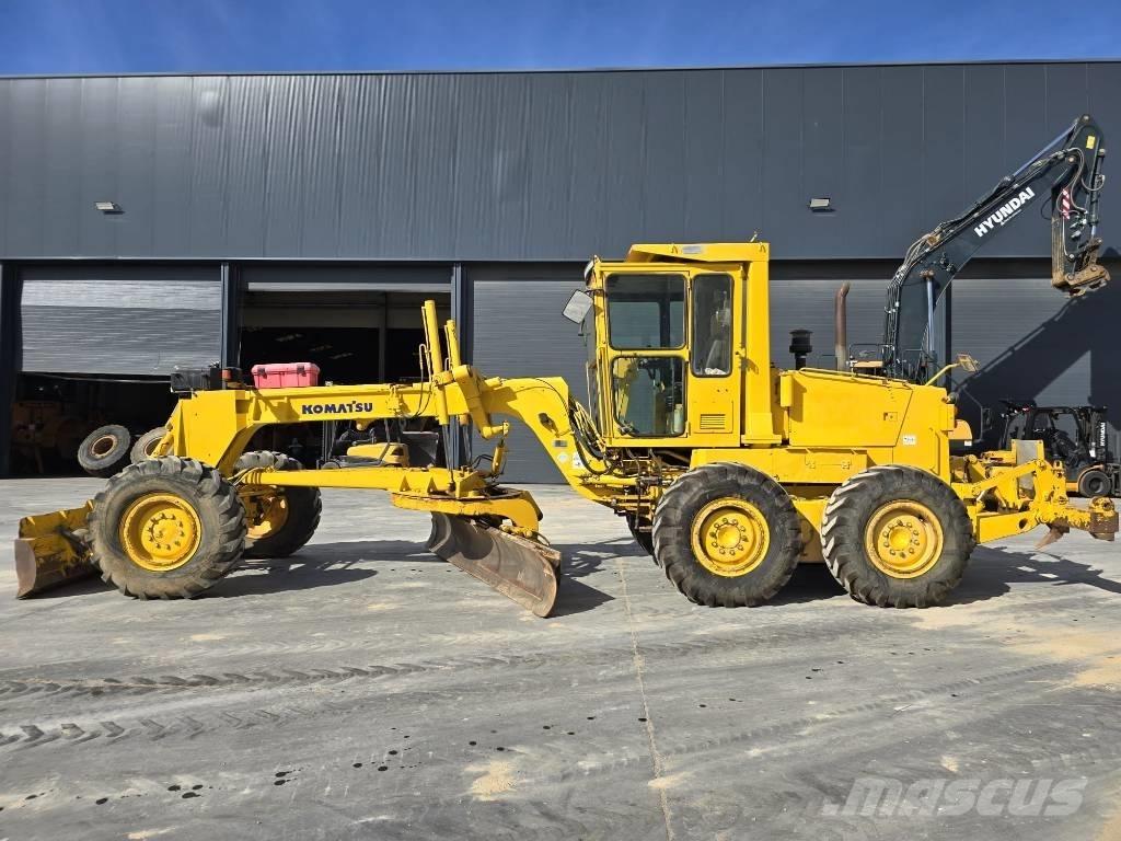 Komatsu GD521A-1 Motor Graders