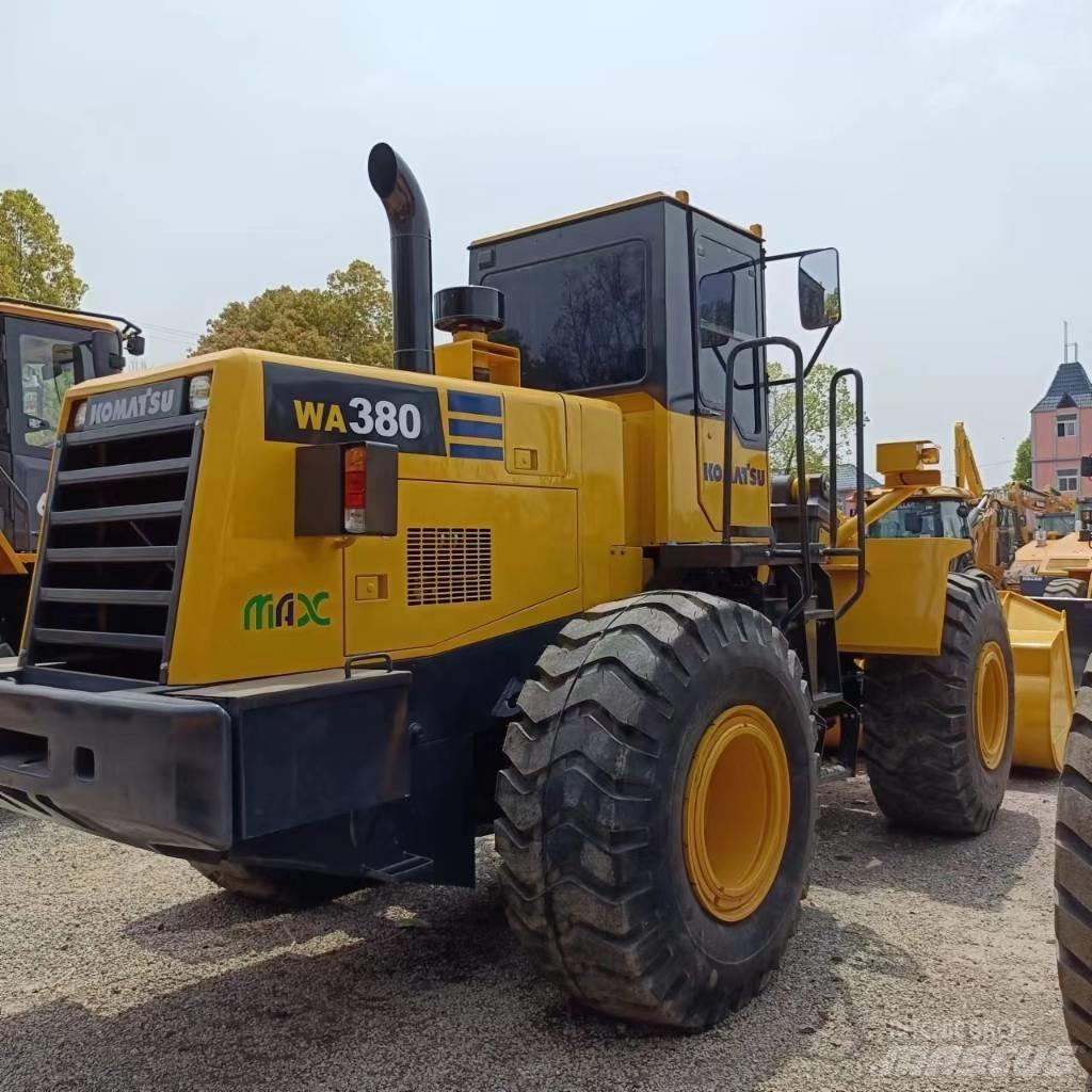 Komatsu WA 380 Wheel Loaders