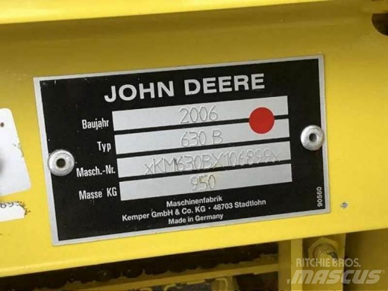 John Deere 630 B Combine Attachments