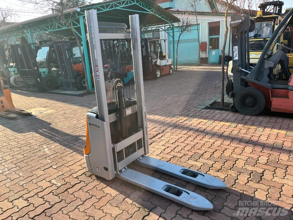 Still EXV 10 V-4103 Pedestrian stacker