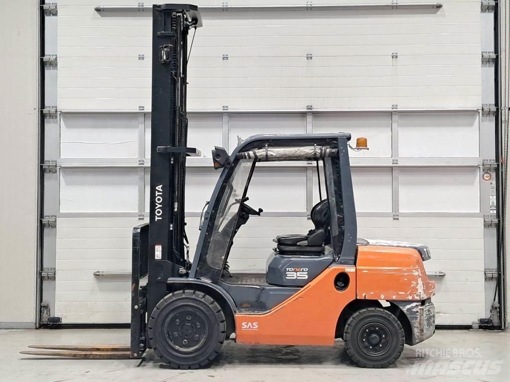 Toyota 02-8FDJF35 Diesel Forklifts