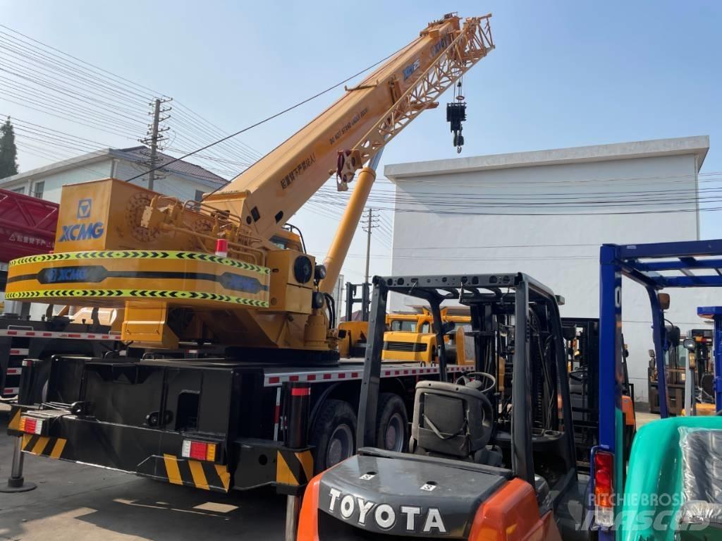 XCMG XCT25T Mobile and all terrain cranes