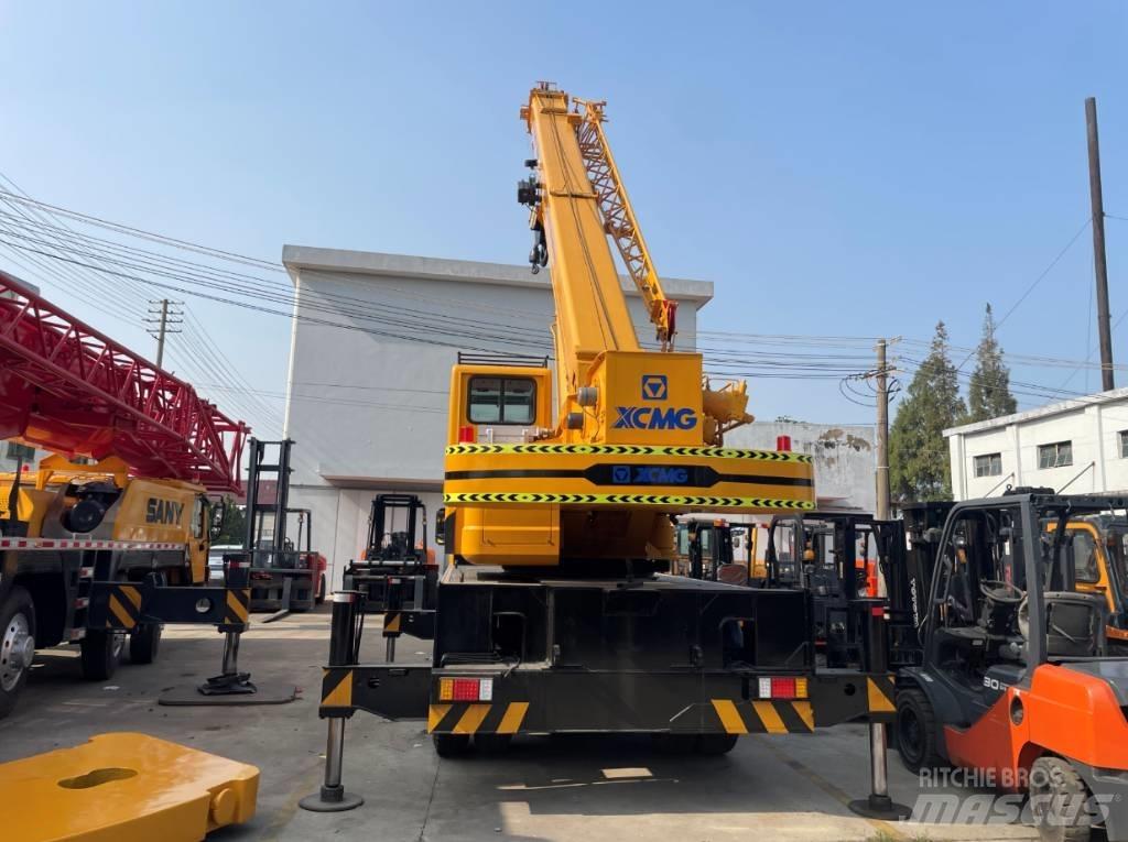 XCMG XCT25T Mobile and all terrain cranes