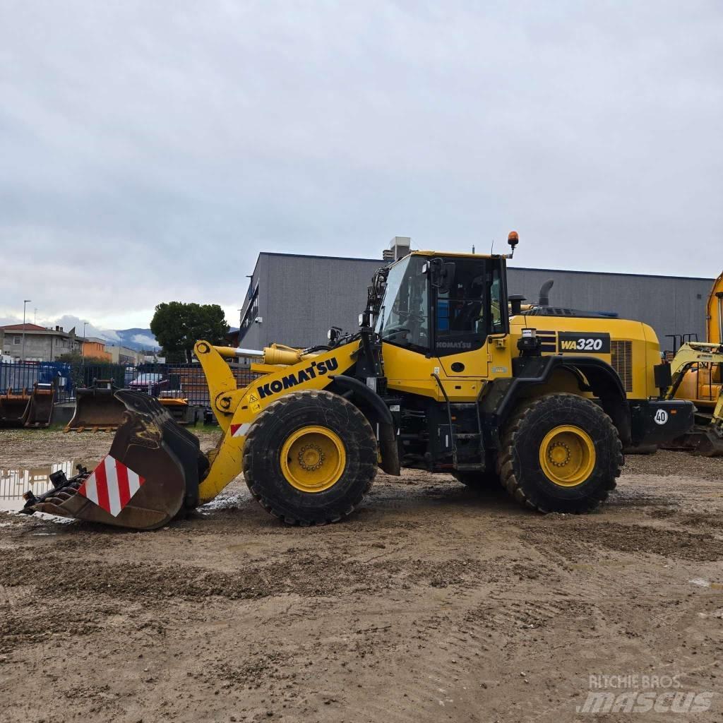 Komatsu WA320-8 Wheel Loaders
