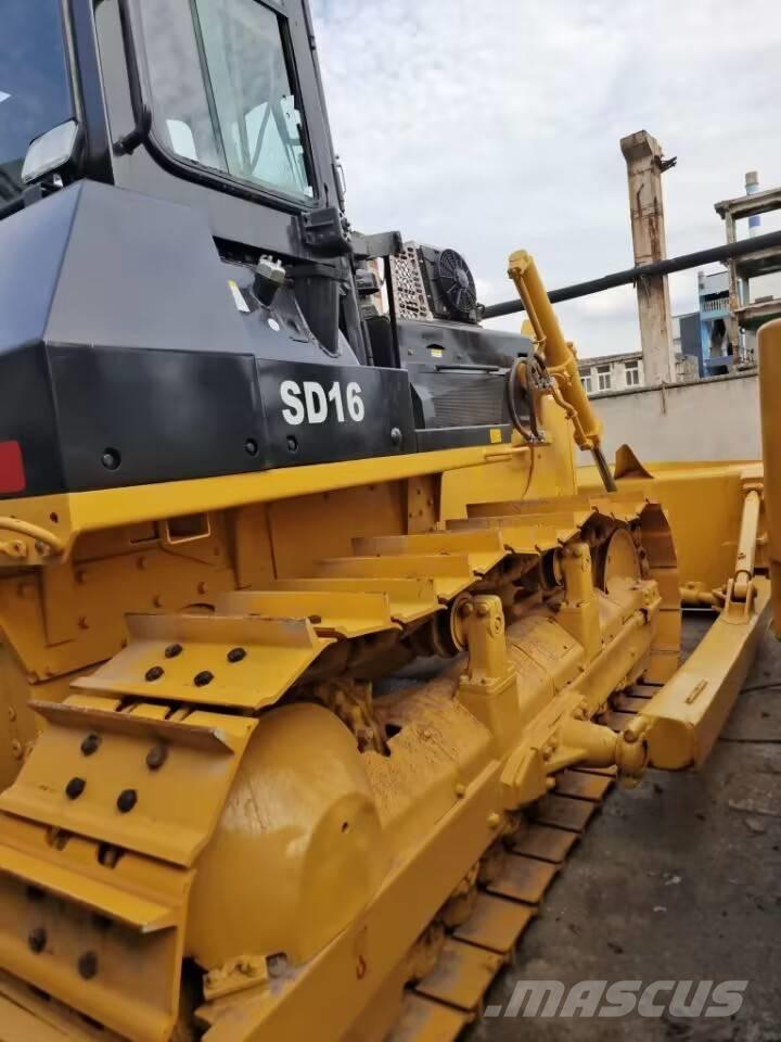 Shantui SD 22 Crawler dozers