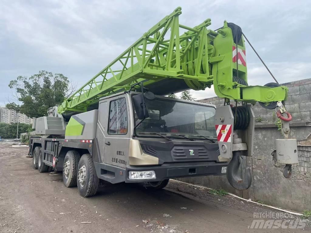 Zoomlion ZTV50 Mobile and all terrain cranes