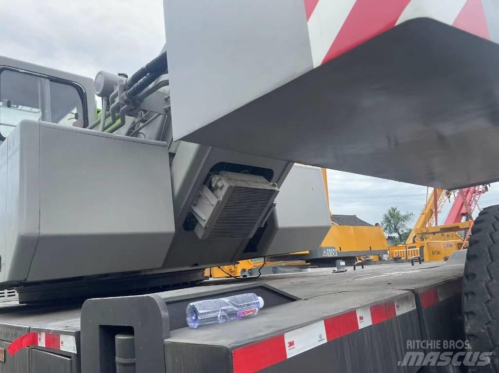 Zoomlion ZTV50 Mobile and all terrain cranes