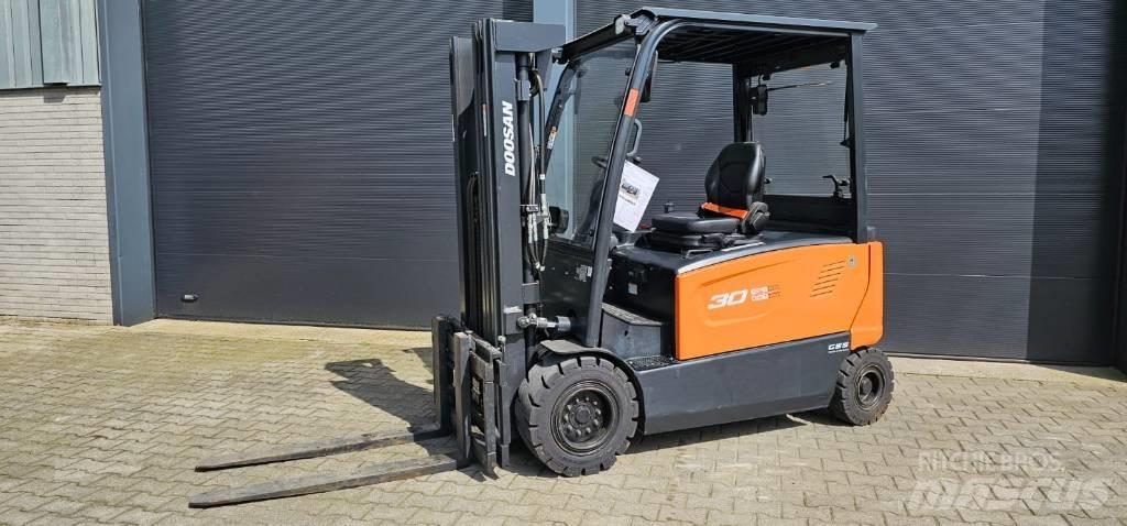 Doosan B 30 X-7 Electric Forklifts