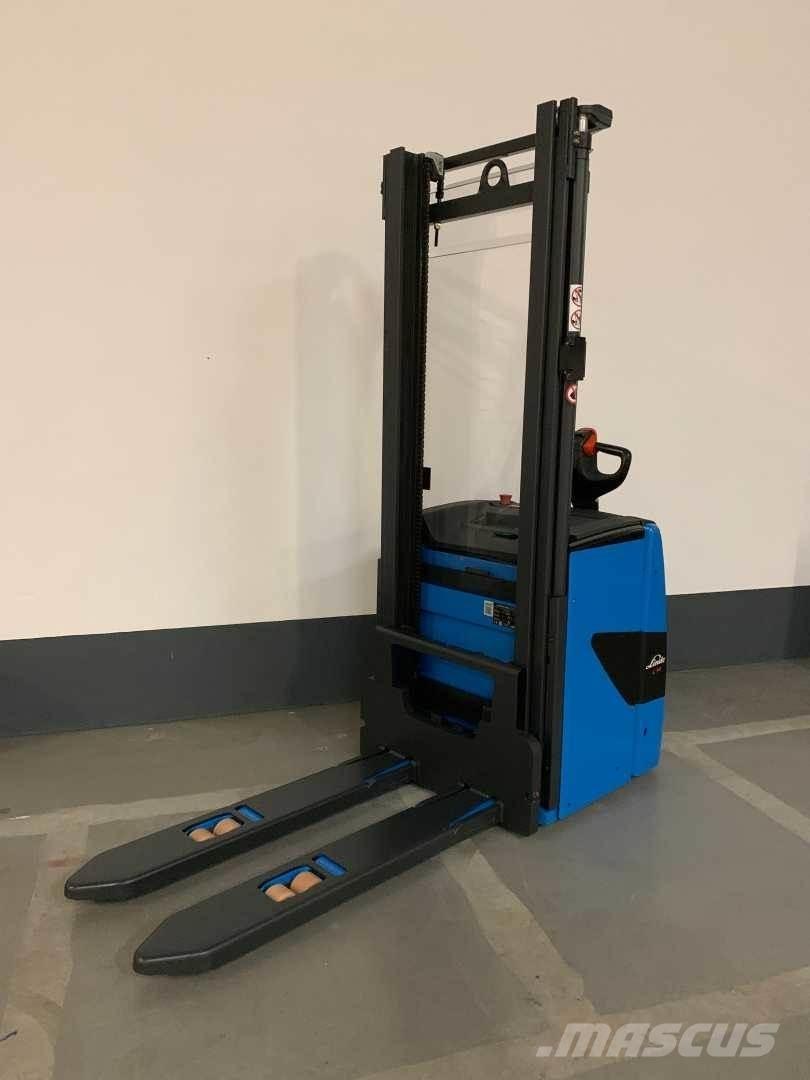 Linde L14 Self Propelled Stackers