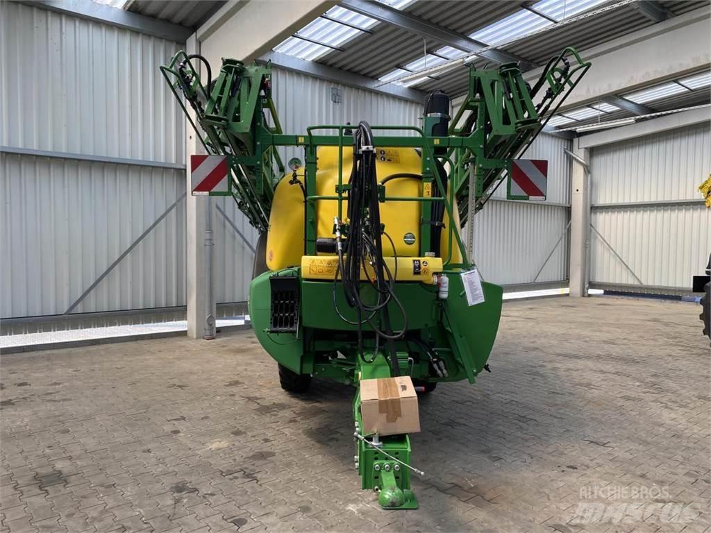 John Deere R740i Trailed sprayers