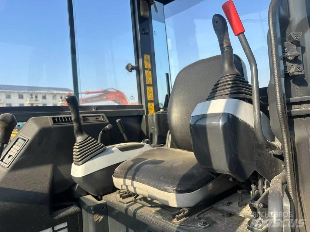 Komatsu PC 40 Mini Excavators <7t (Mini Diggers)