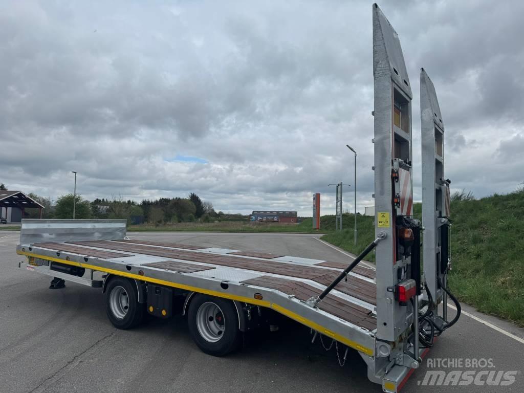 Möslein tt 21 Lowboy trailer