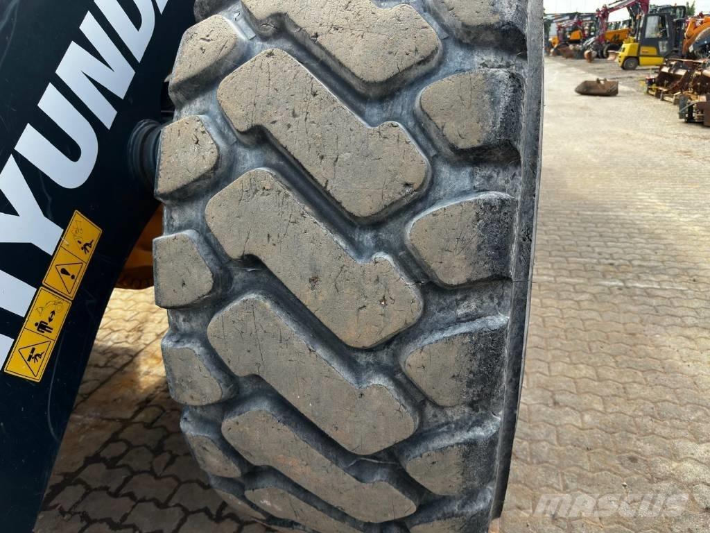 Hyundai HL 970 A 4x4 Wheel Loaders