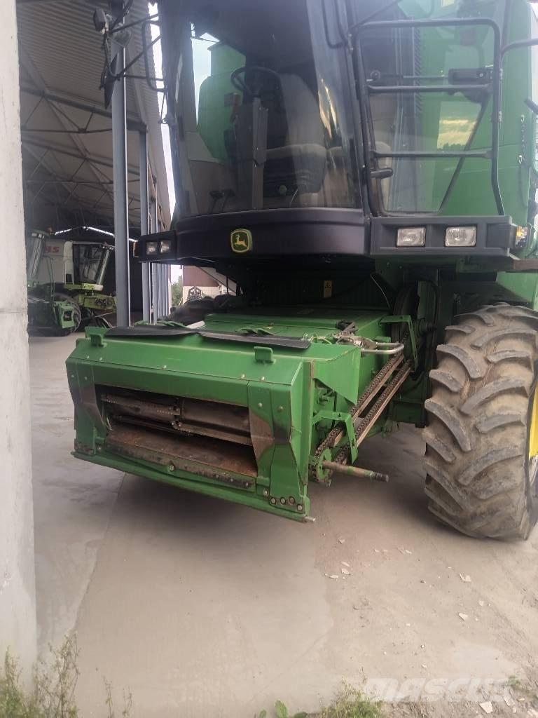 John Deere 1170 1170 Combine Harvesters