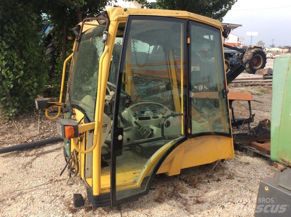 Komatsu W93r Forestry Cabin